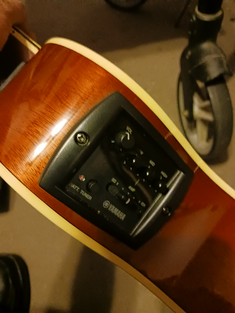 yamaha ..acoustic / electric ....mint! - photo 3