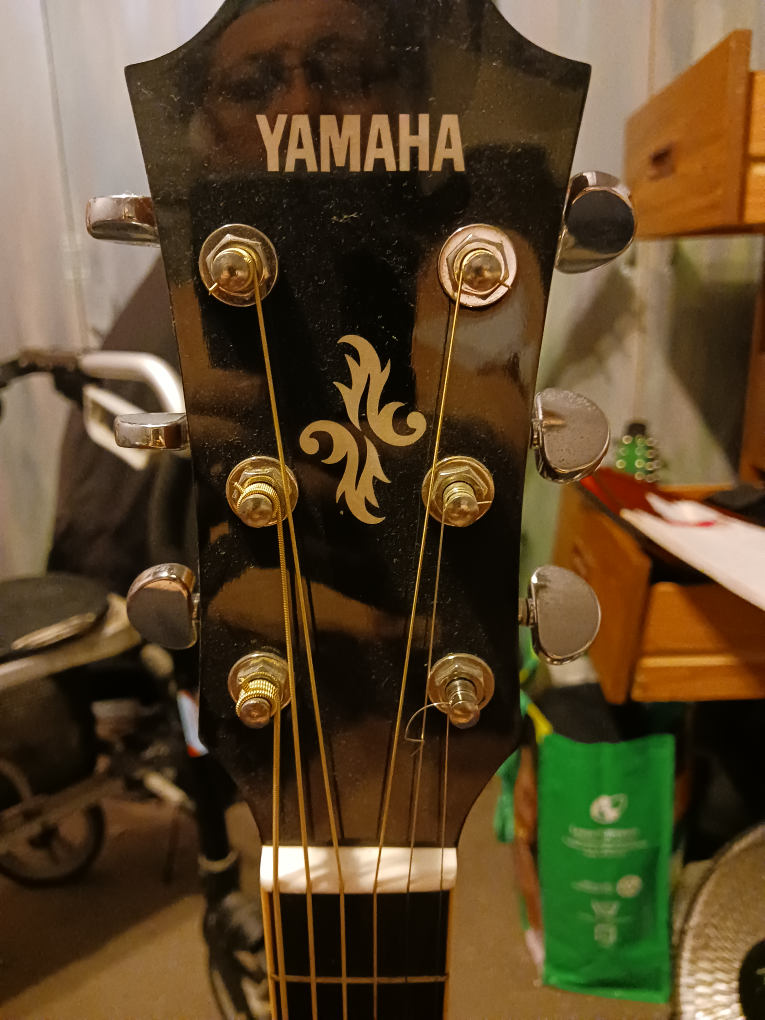yamaha ..acoustic / electric ....mint! - photo 4