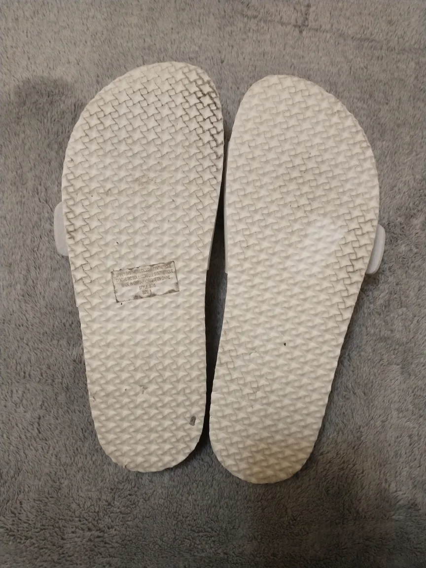 WHITE CORK SANDALS, SIZE 9. image indicator(3)