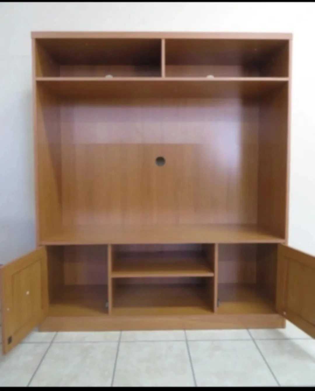 Brand New Entertainment Unit image indicator(2)