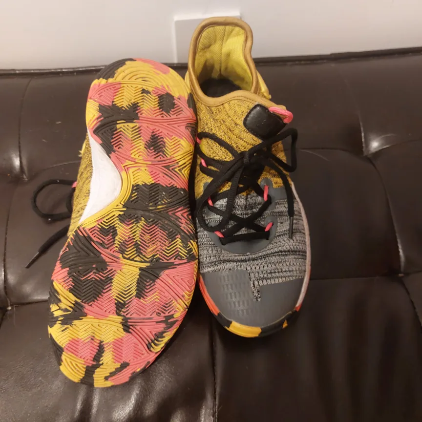 Seeking a fair trade for these  lovely shoes ! image indicator(3)