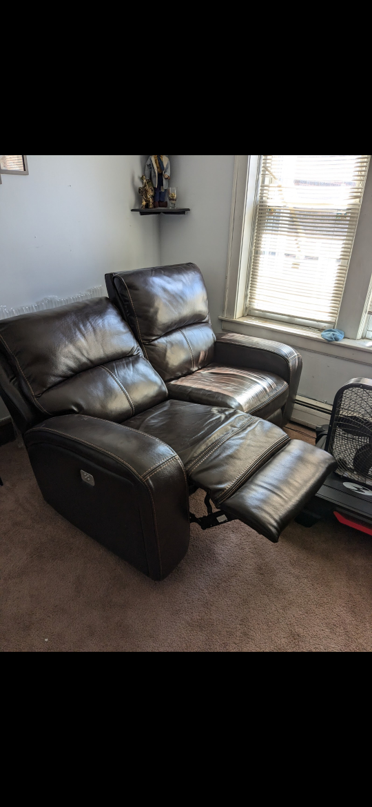 Leather Reclining Loveseat - photo 3