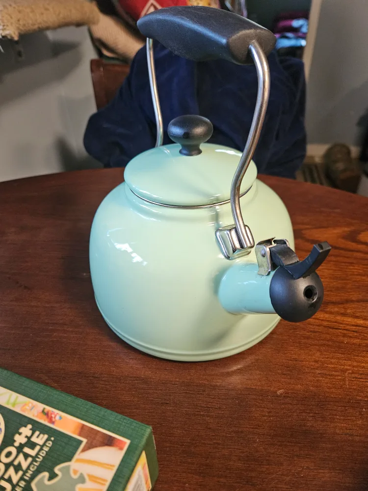Chantal Enamel Kettle image indicator(3)