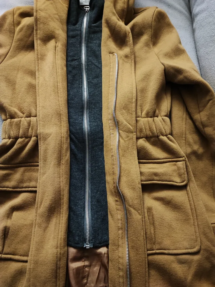 #ThriftyPicks Brown Hooded Winter Coat image indicator(2)