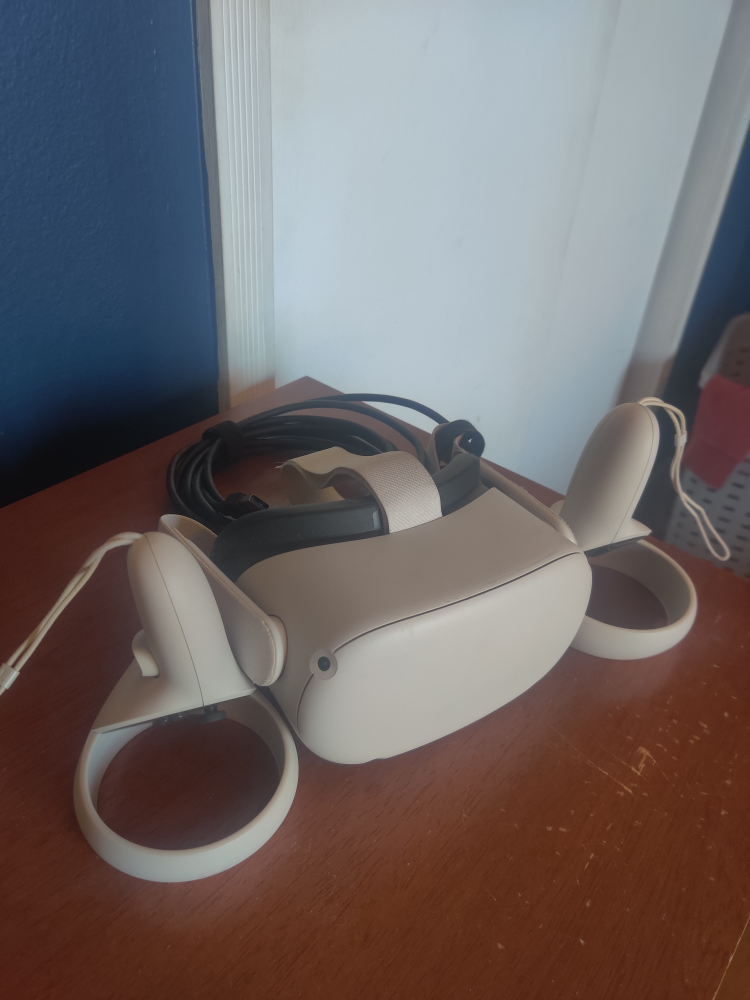 oculus VR headset - photo 3