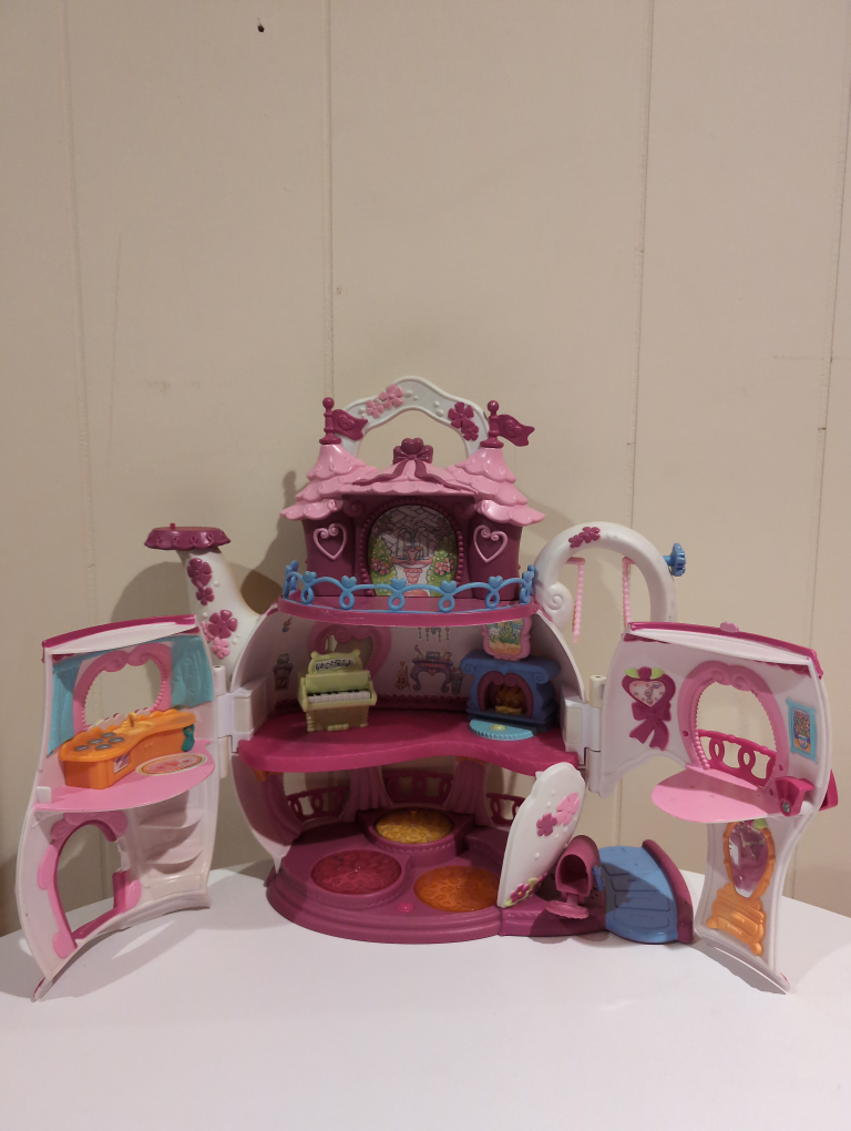 MY LITTLE PONIES TEA POT HOUSE - photo 2