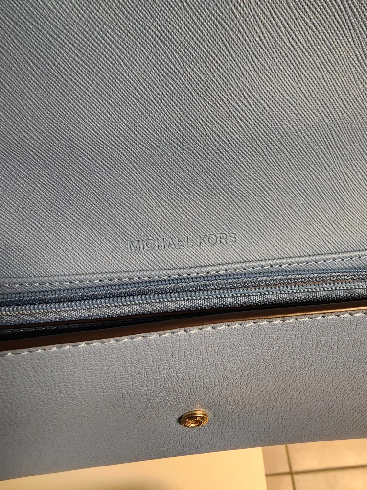 AUTHENTIC Michael Kors bag & wallet image indicator(9)