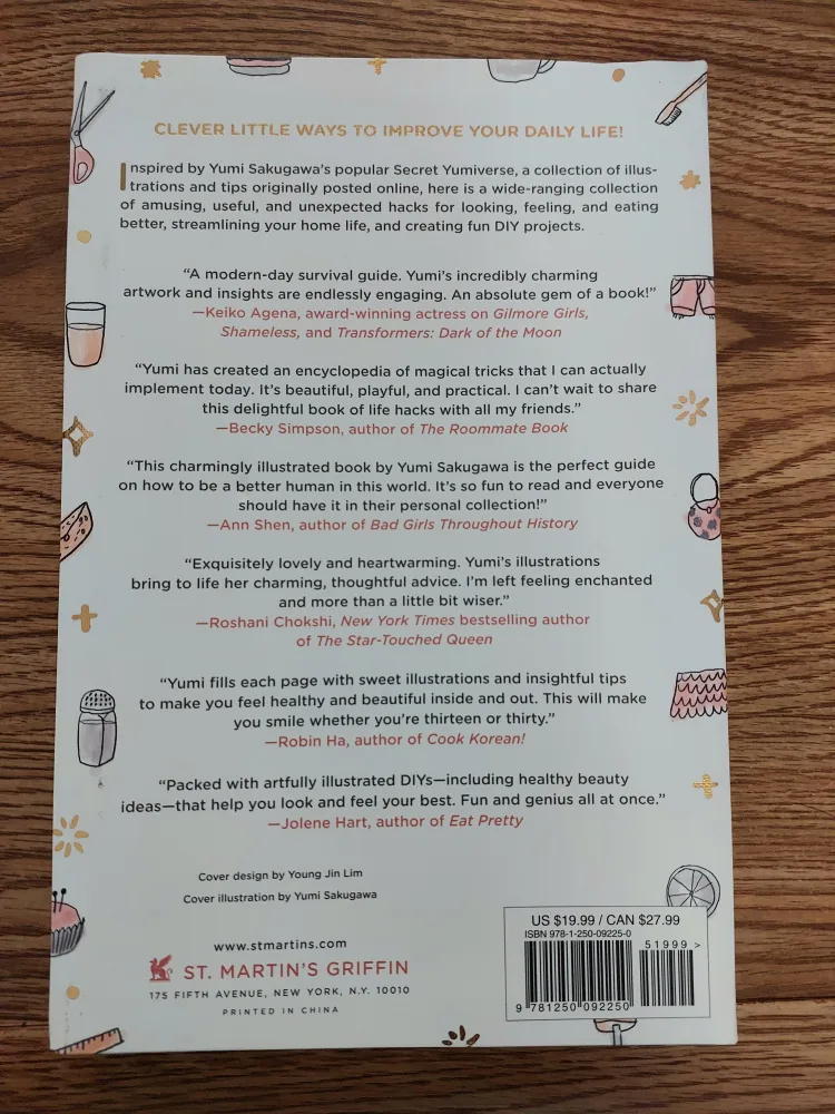 The Little Book of Life Hacks by Yumi Sakugawa image indicator(2)