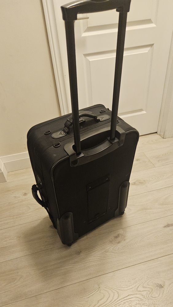 suitcases - photo 4