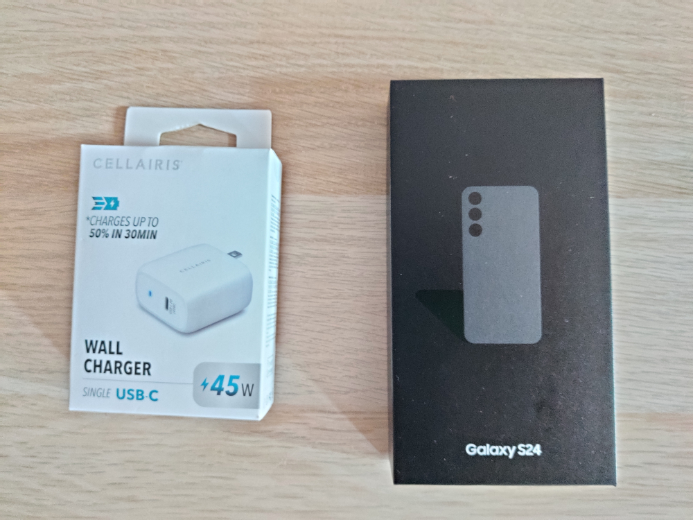 Brand new Samsung Galaxy S24 - with Charger