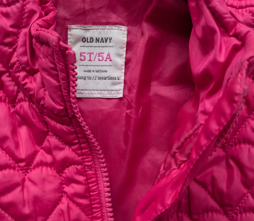 Old Navy Pink Heart-Shaped Quilted Jacket - 5T/5A image indicator(2)