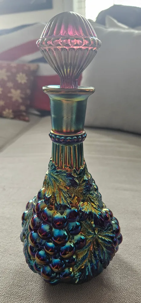 Vintage Indiana Grape Decanter thumbnail