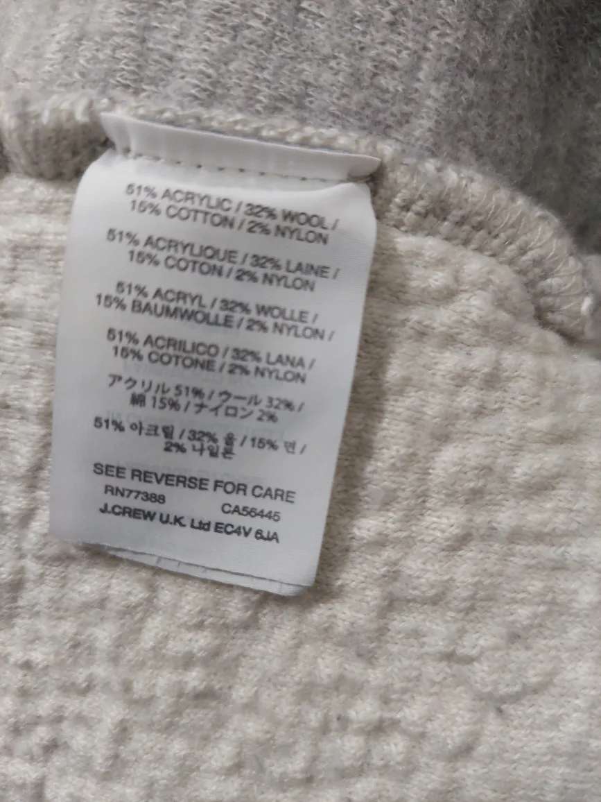 Grey and White Cropped Sweater image indicator(6)