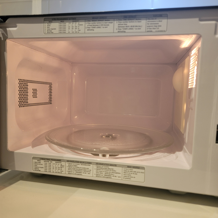 Insignia Microwave (plastic still on!) - photo 3