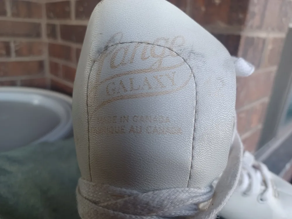 Vintage Galaxy Figure Skates Size 12Y image indicator(3)