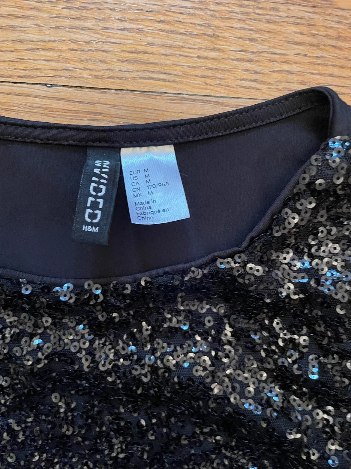 Black sequin tank top image indicator(2)