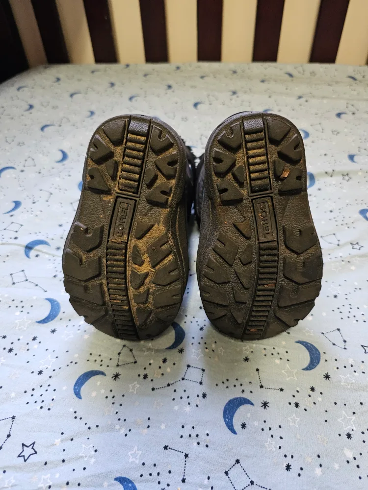 Sorel Kids Winter Boots Size 5C image indicator(5)