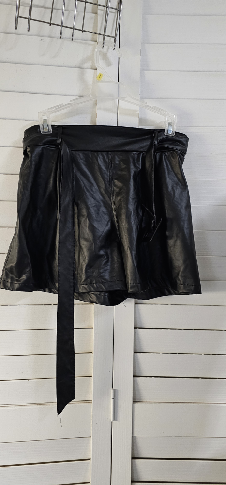 Black Faux Leather Shorts with Belt - photo 4