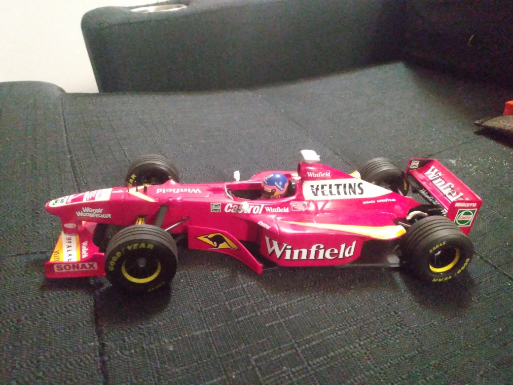 Minichamps 1/18 Williams FW20 1998 Formula 1 Car
