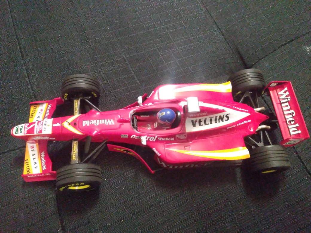 Minichamps 1/18 Williams FW20 1998 Formula 1 Car - photo 2