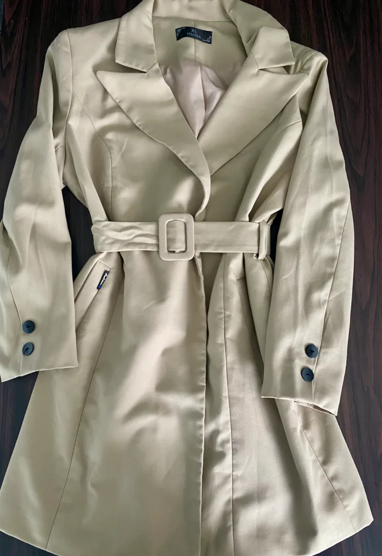 Vintage Khaki Trenchcoat thumbnail