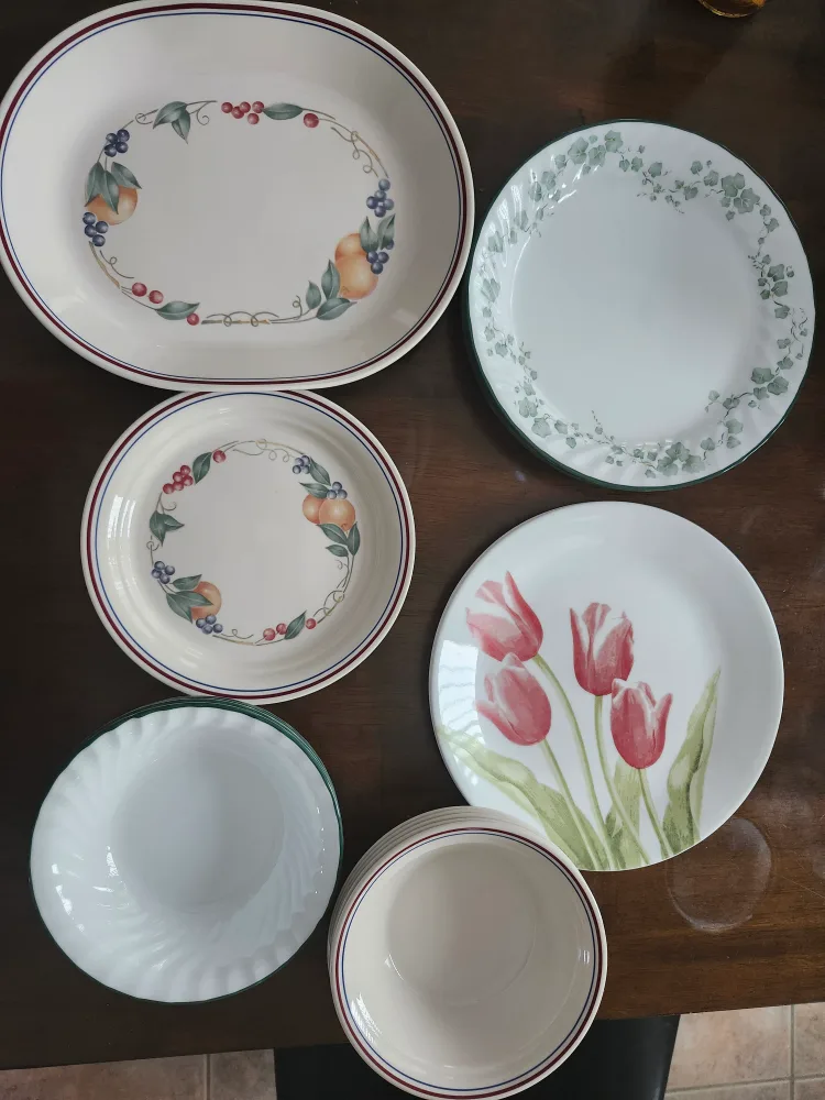 Corelle Dinnerware thumbnail