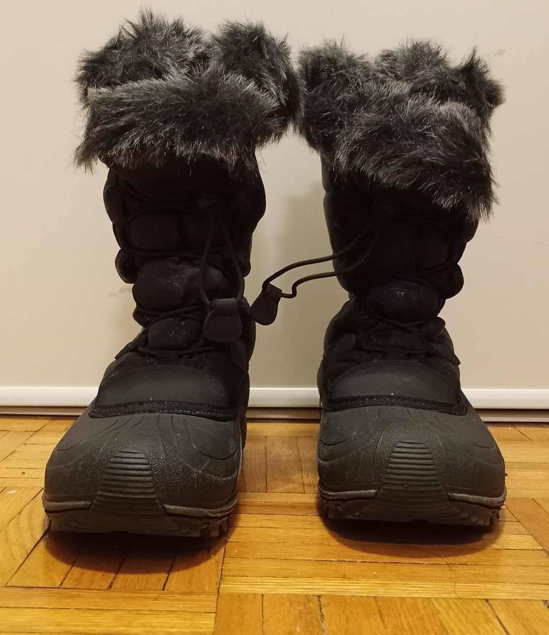 Winter boots, women's size 9