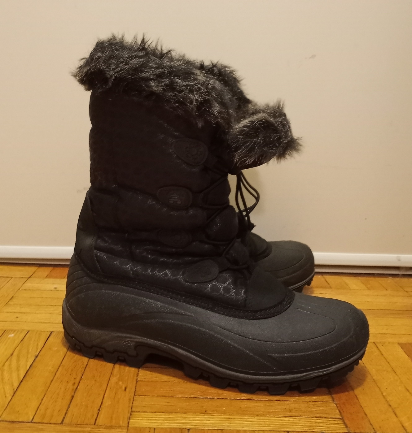 Winter boots, women's size 9 - photo 4