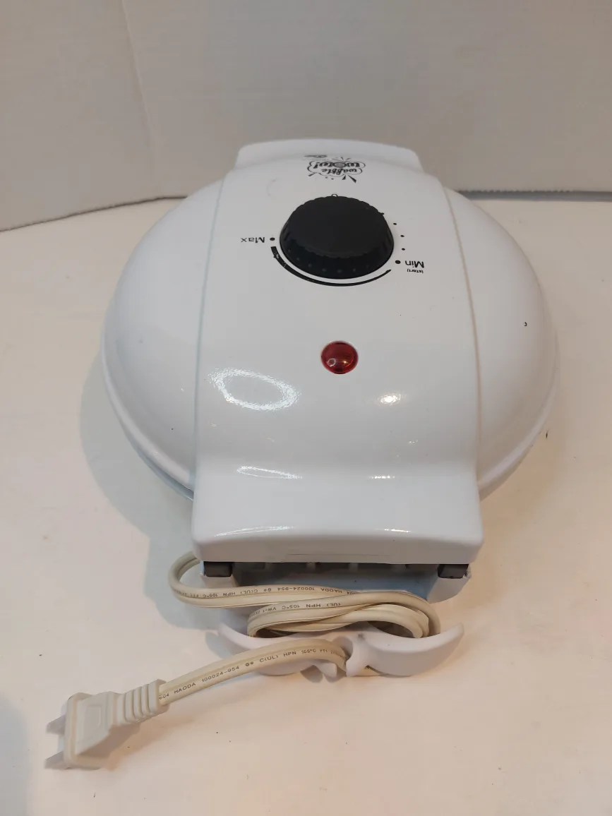 Waffle Wow by CucinaPro Waffle Maker image indicator(5)