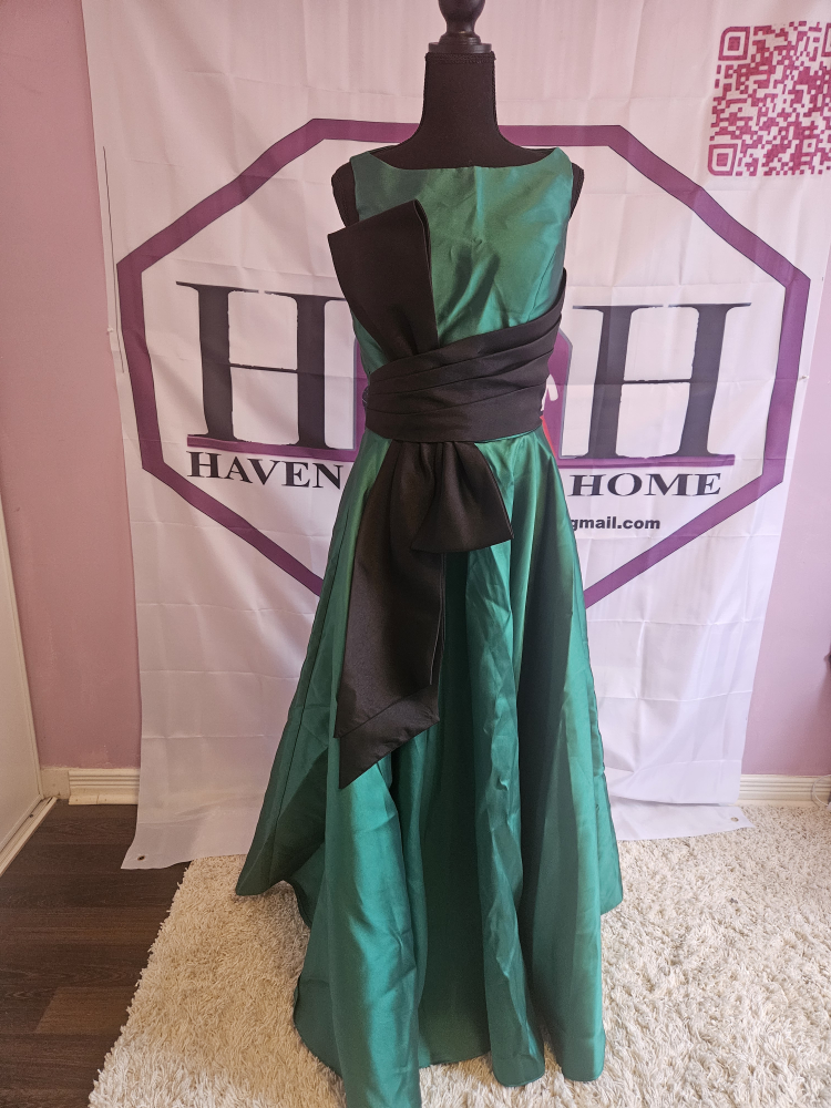 Green Formal Dress with Black Bow