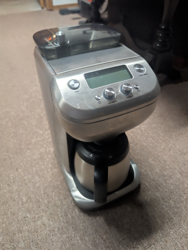 Breville Coffee Maker with built in Grinder
