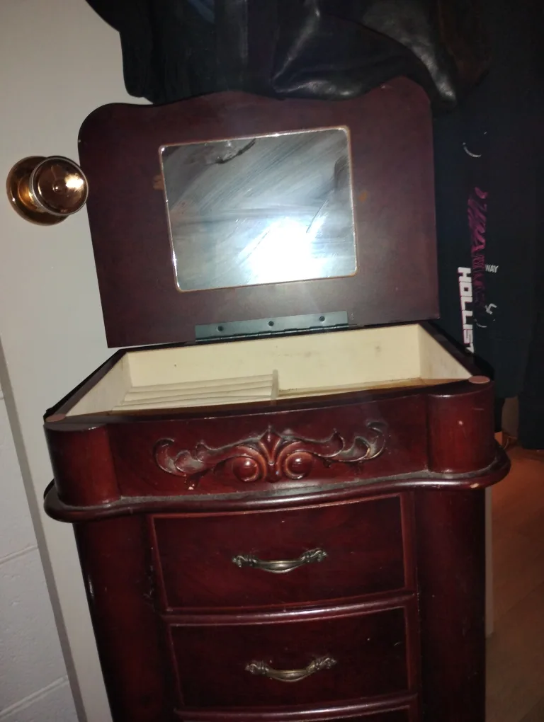 Wooden Jewelry Armoire image indicator(2)