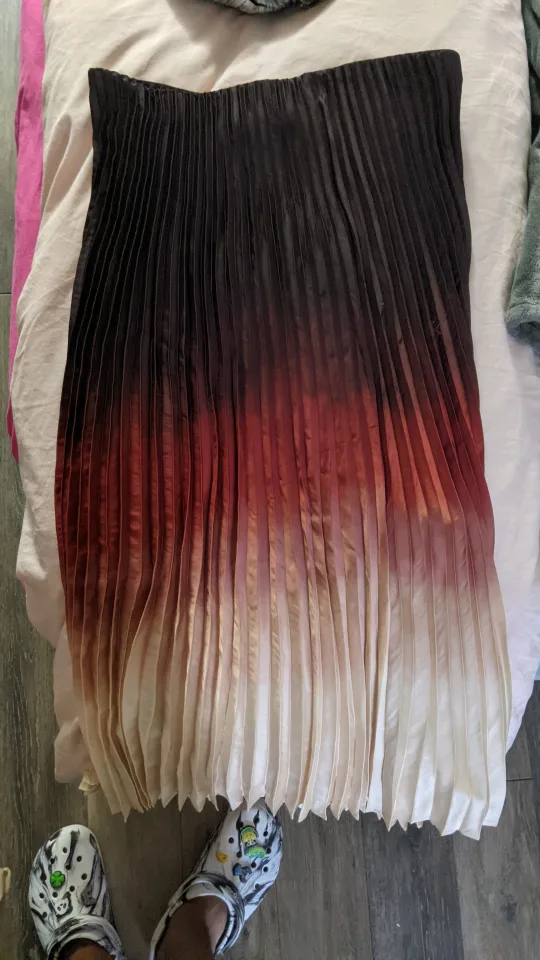 Banana Republic Pleated Skirt image indicator(2)