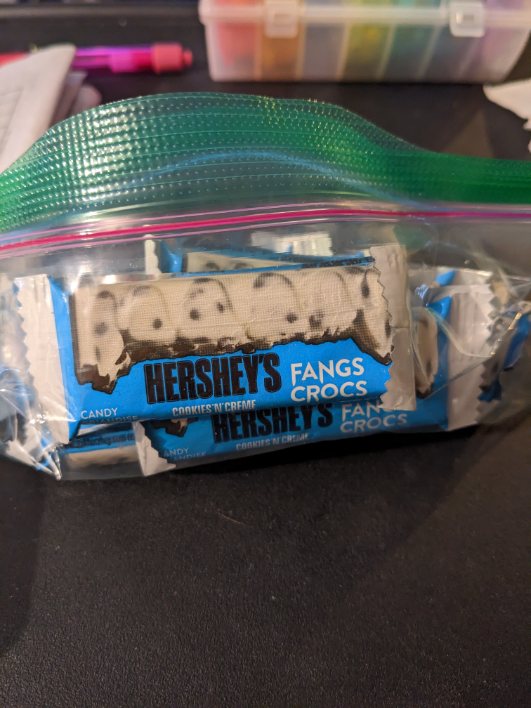 #Thriftypicks - Free Hershey's  Cookies n Creme Candy Bars