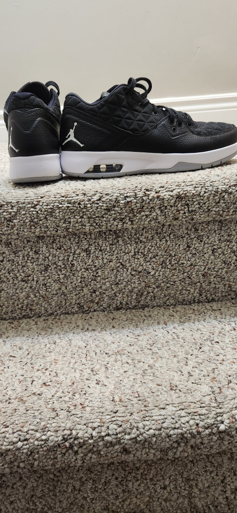 Air Jordan 1 Low Black/White Mens Size 11 - photo 2