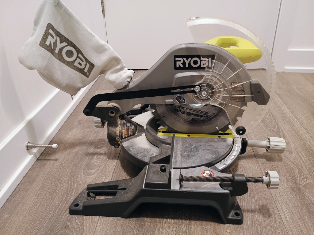 RYOBI 14-Amp 10-Inch Compound Mitre Saw with LED