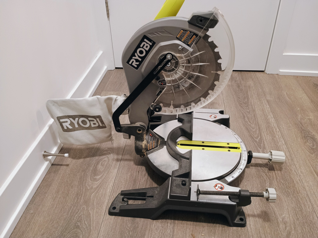 RYOBI 14-Amp 10-Inch Compound Mitre Saw with LED - photo 2