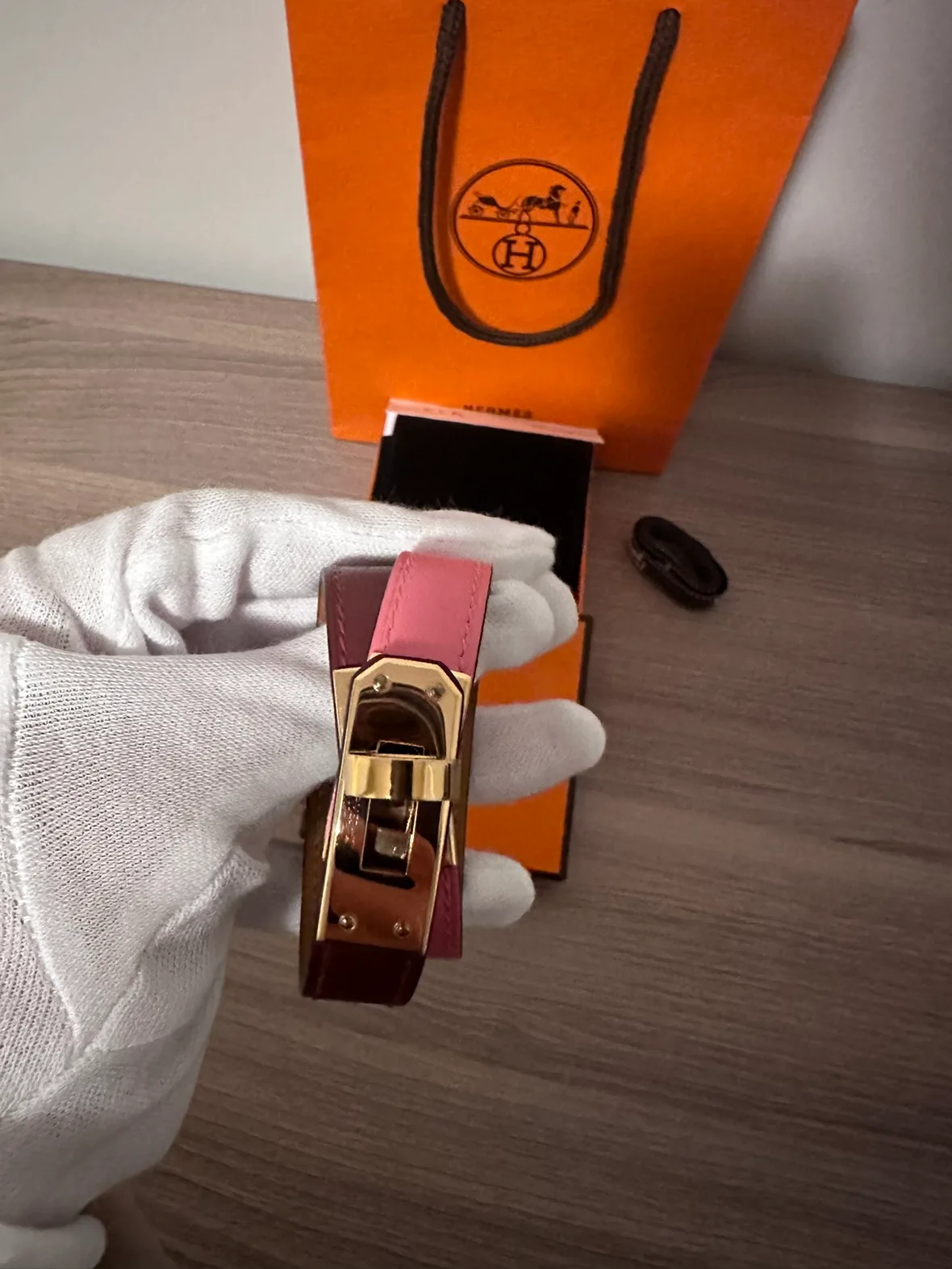 Hermès Bicolor Double Tour Bracelet Rose Gold Kelly Closure image indicator(4)