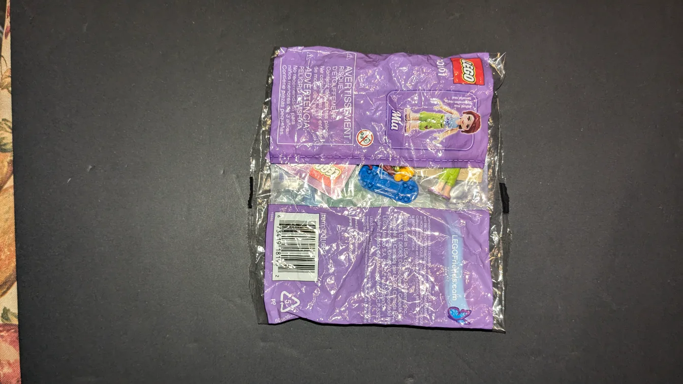 Retired LEGO Friends 30101 Skateboard w/ Mia Mini Figure - NEW image indicator(2)