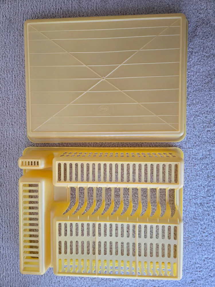 Yellow Plastic Dish Drying Rack image indicator(5)