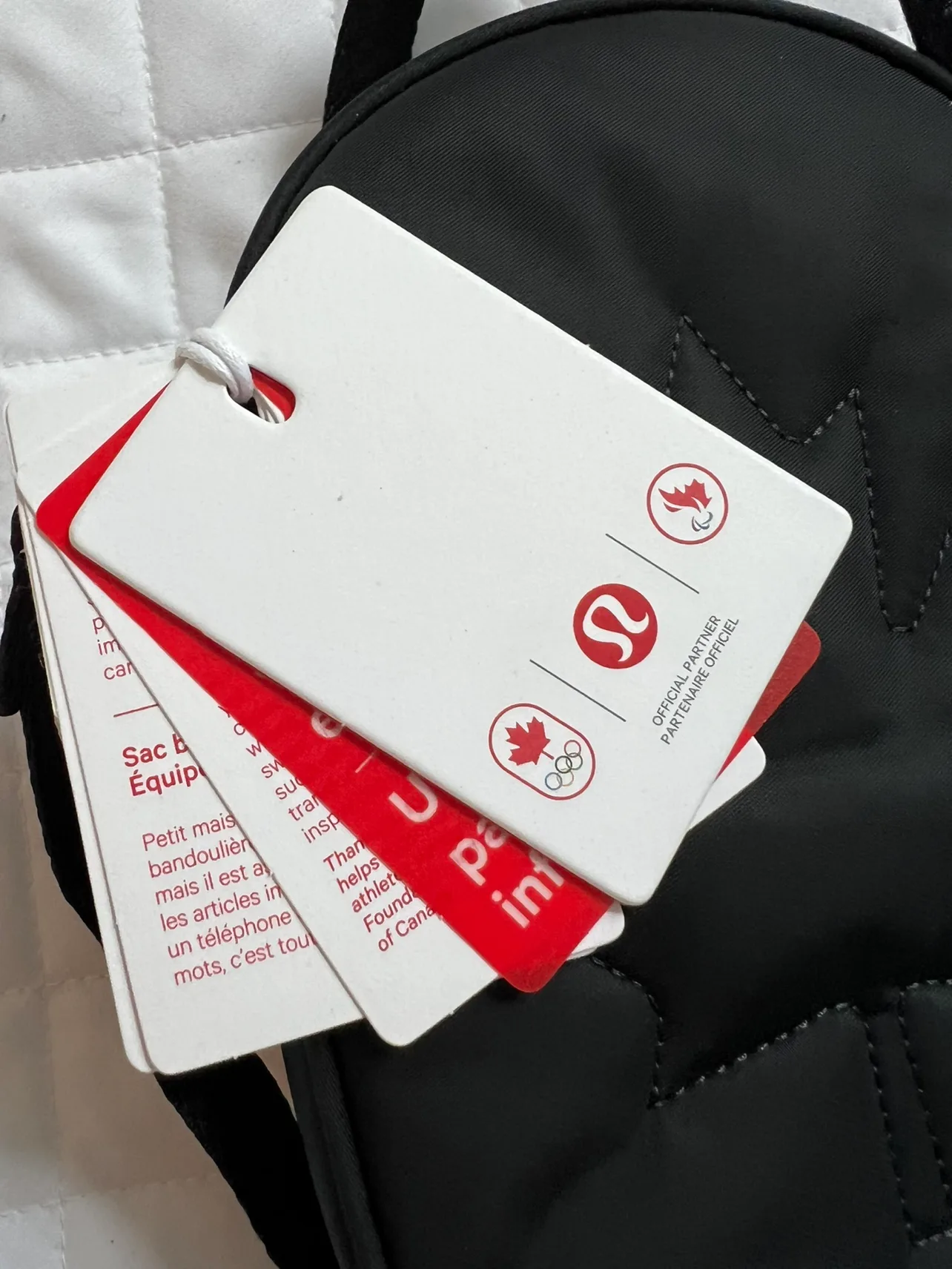 LULULEMON TEAM CANADA CROSSBODY BAG-NEW image indicator(5)
