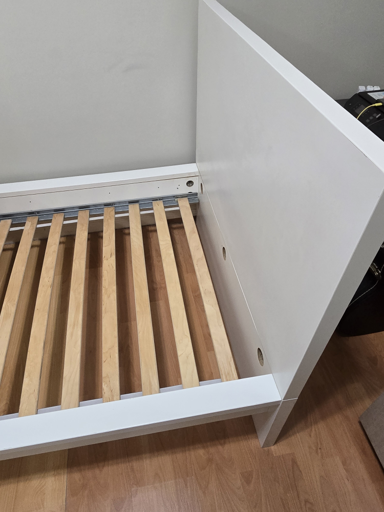 IKEA MALM Twin bed frame white - photo 2
