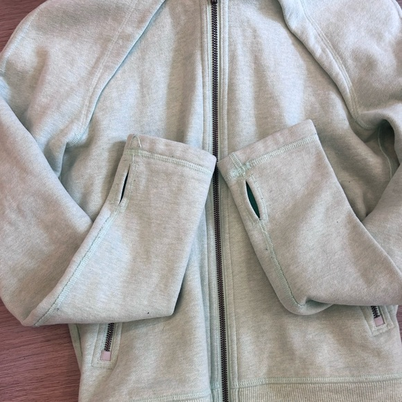 Lululemon light mint Green Zip Up Hoodie size 6 - photo 5