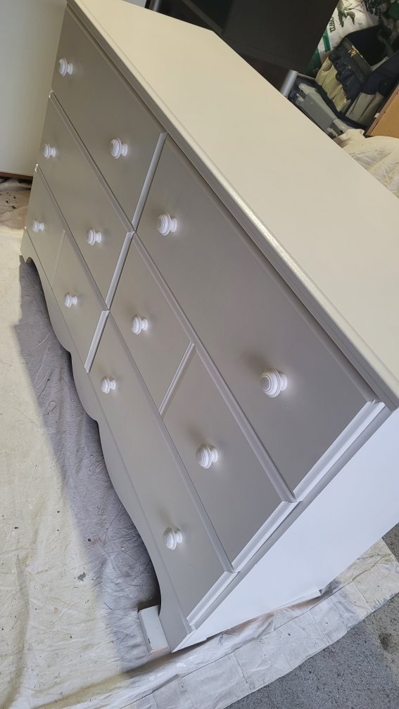 White Dresser with 6 Drawers - photo 2