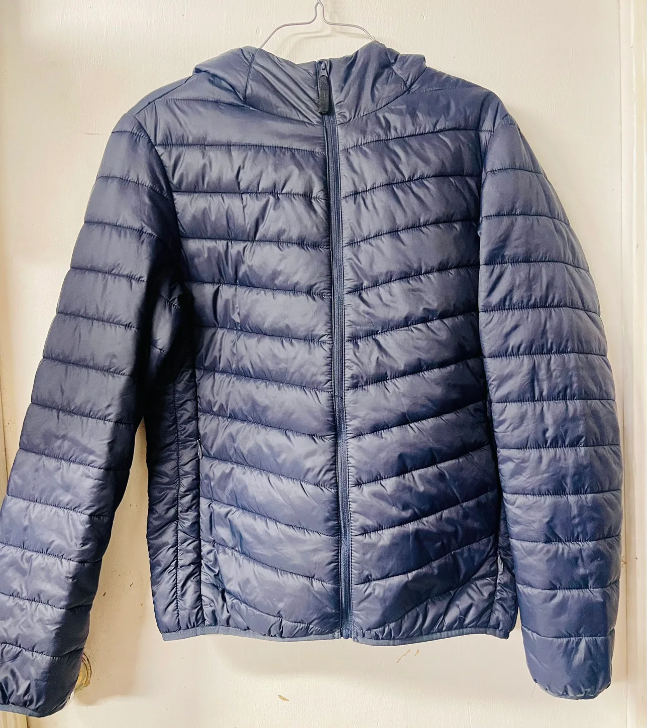 Woman’s Puffer Jacket with Hood image indicator(2)