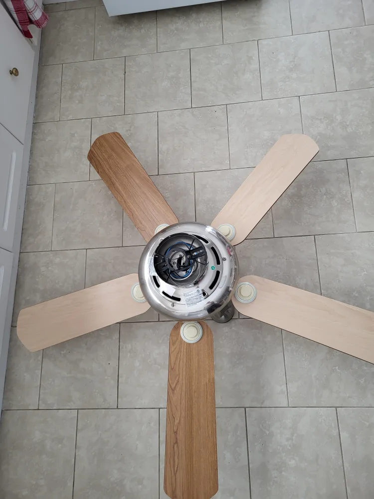 Ceiling Fan - 52 inch with Light image indicator(3)