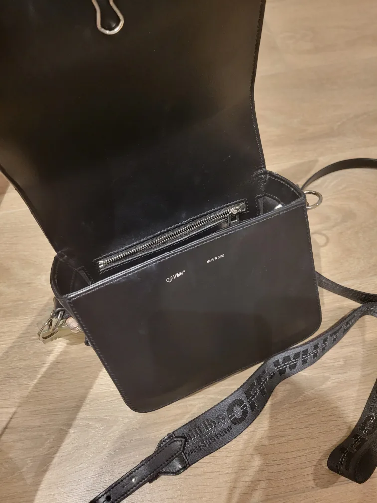 Off-White Binder Clip Bag image indicator(5)