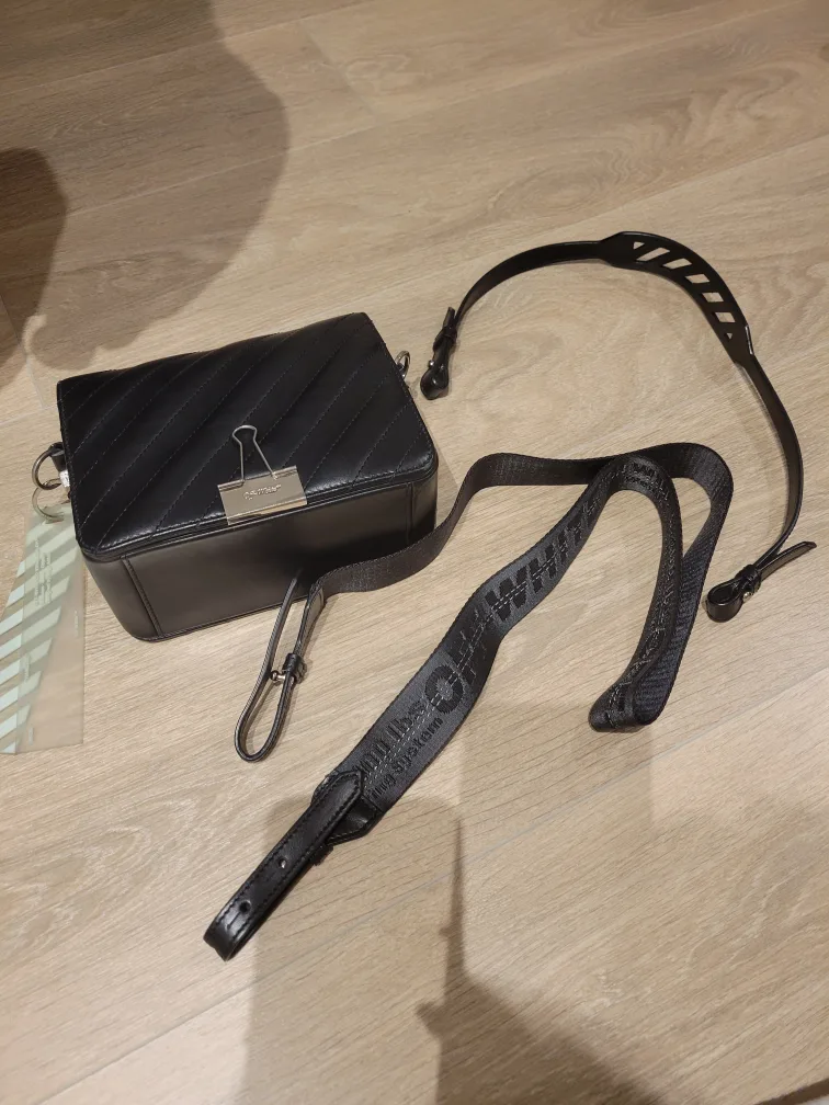 Off-White Binder Clip Bag image indicator(6)