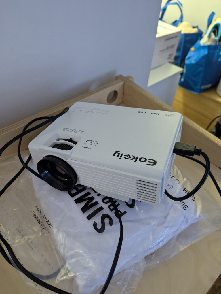 Eokeiy Mini Projector