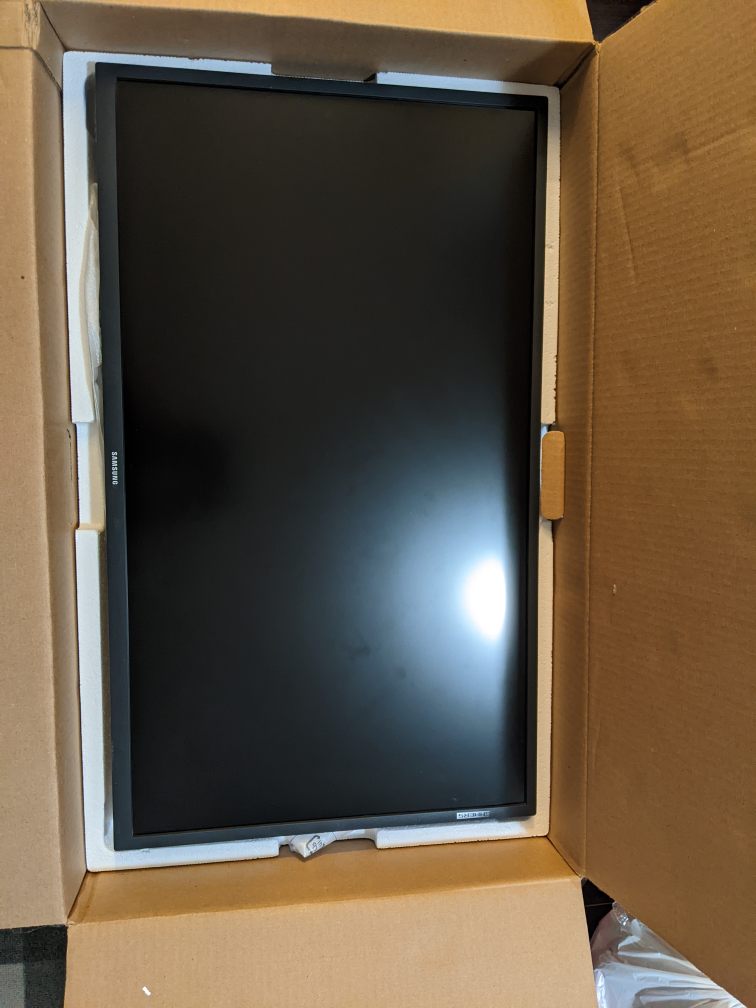 Samsung 32 inch 4k UHD Monitor